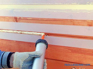 Seam sealing in wooden houses