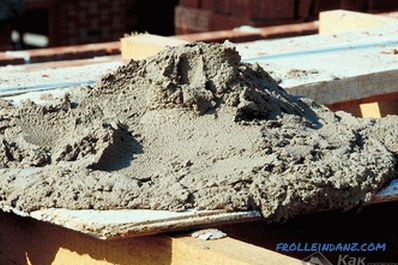 Which cement is better for foundation