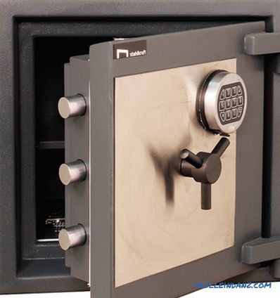 How to choose a safe for your home - expert advice