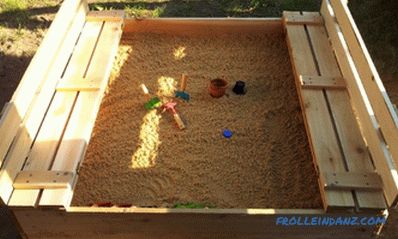 Children's sandbox with a cover with their own hands + Photo