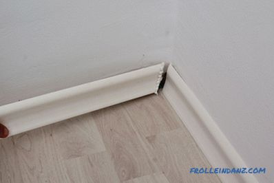 How to install a plinth: plastic, MDF or wooden