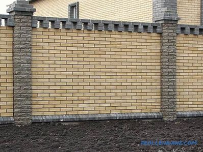 Do-it-yourself brick fence - building a brick fence (+ photos)