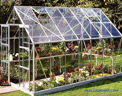 Greenhouse of glass with their own hands: how to do