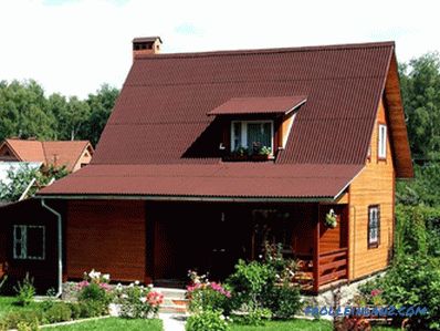 What is better metal or ondulin for the roof of a private house