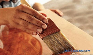 How to varnish wood