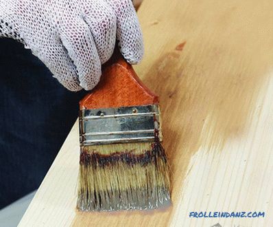 How to varnish wood