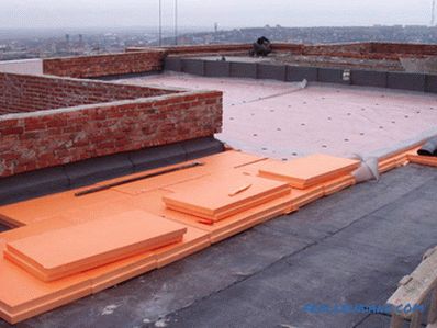 Insulation for pitched or flat roofs