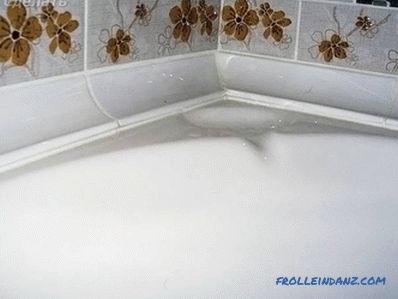 How to glue the ceramic curb on the bath