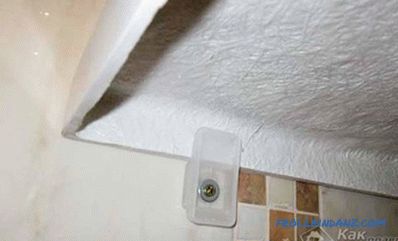 How to fix the bath to the wall