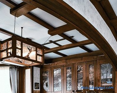 How to beat the beams on the ceiling in the apartment, the old house (+ photo)