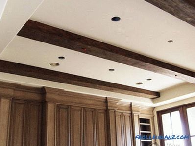 How to beat the beams on the ceiling in the apartment, the old house (+ photo)