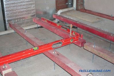 Adjustable floors on logs with their own hands
