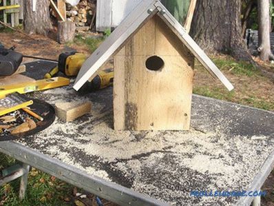 How to make a birdhouse with your own hands