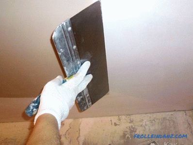 How to paint the ceiling with water-based paint