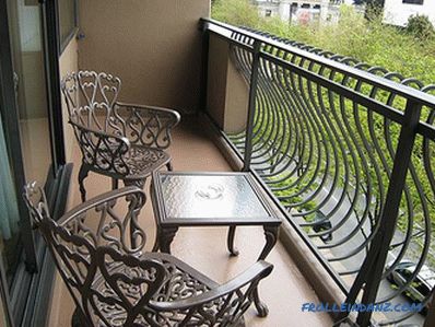 How to make a balcony of the apartment with your own hands (inside and outside) + photo