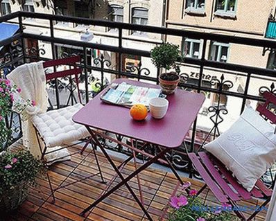 How to make a balcony of the apartment with your own hands (inside and outside) + photo