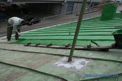Repair the roof of a private house do it yourself