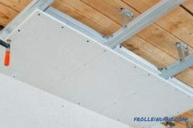 Repair the ceiling in a wooden house with their own hands (photo and video)