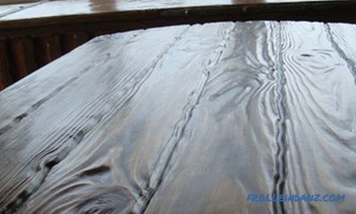 Aging wood: technology to create a decorative effect