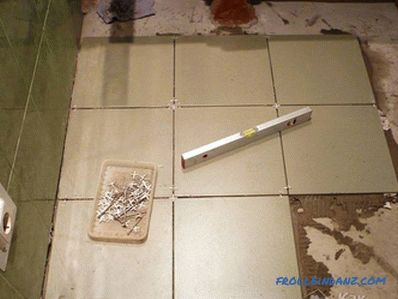 How to make a bathroom floor with their own hands