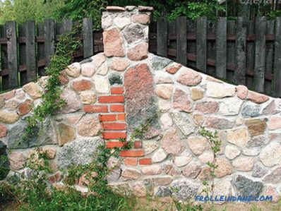 Fence made of stone with his own hands