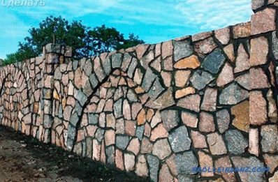 Fence made of stone with his own hands