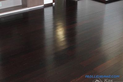 How to paint a wooden floor in the house at the cottage