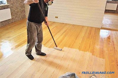 How to paint a wooden floor in the house at the cottage