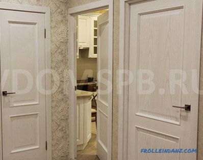 What is veneered door and which is better