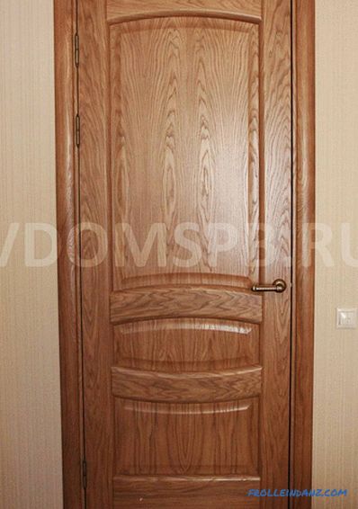 What is veneered door and which is better