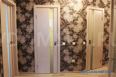 What is veneered door and which is better