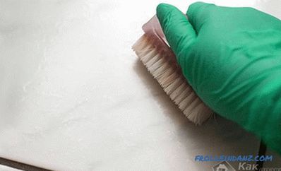 How to clean tile from glue