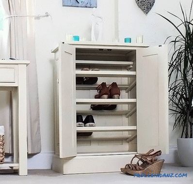 How to make a shelf for shoes with their own hands